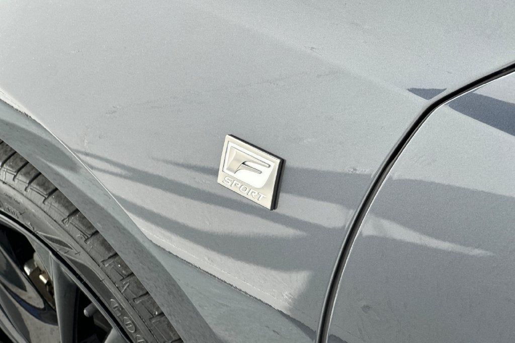 2024 Lexus ES 300h F SPORT Handling