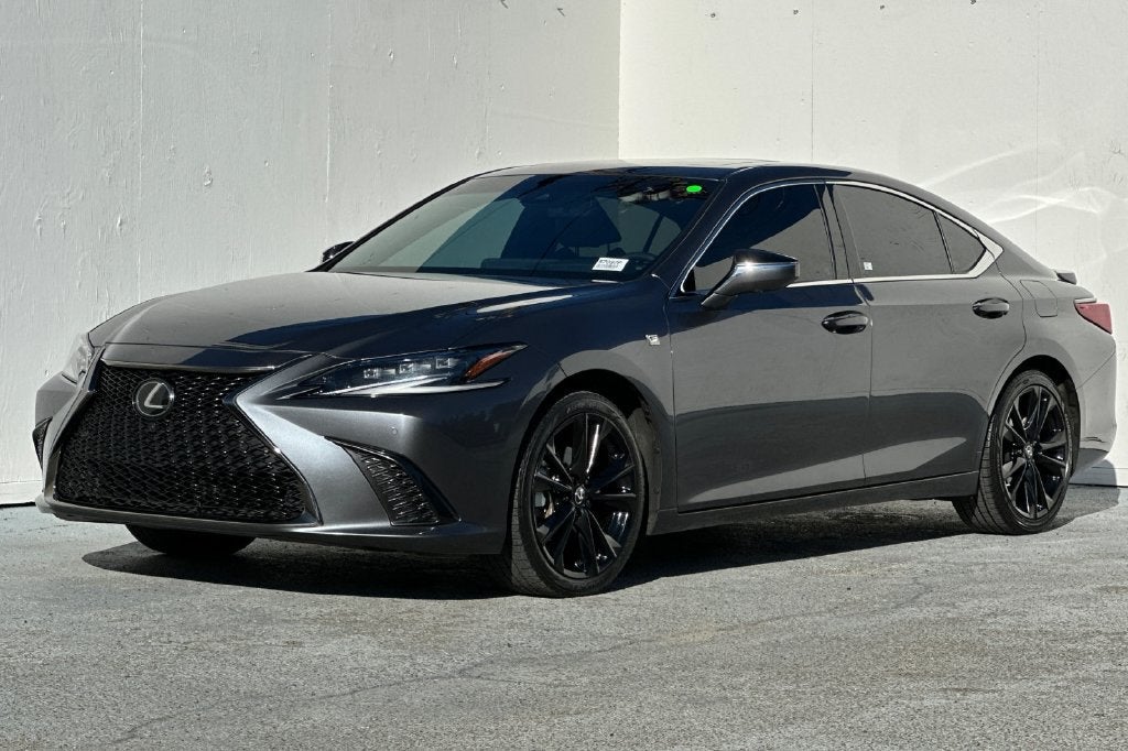 2024 Lexus ES 300h F SPORT Handling