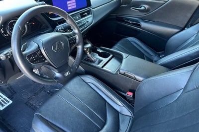 2024 Lexus ES 300h F SPORT Handling