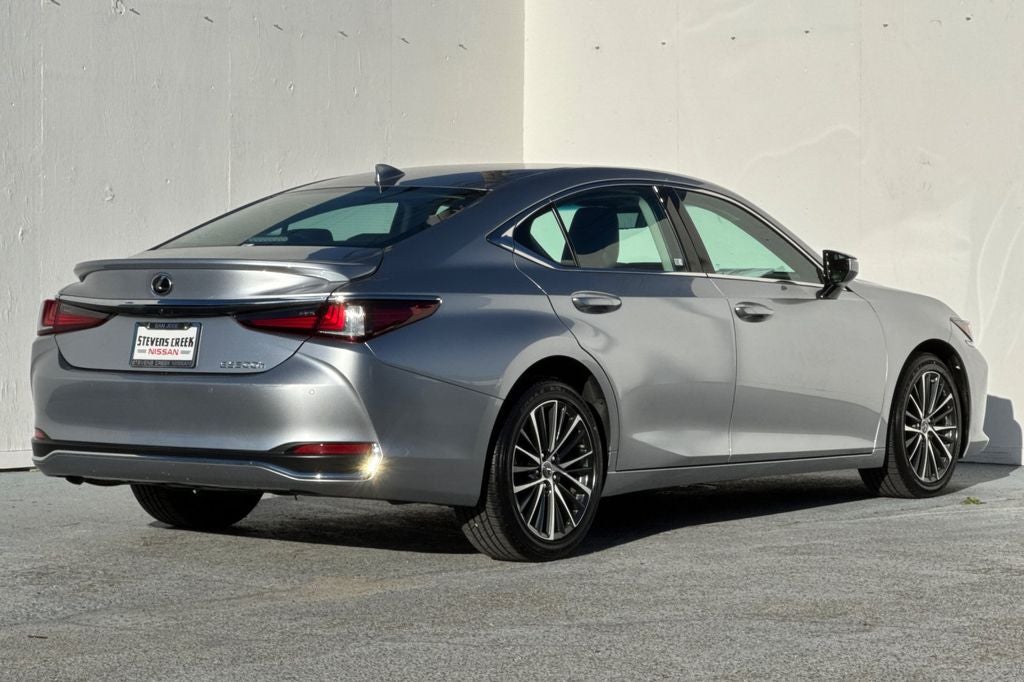 2025 Lexus ES ES 300h