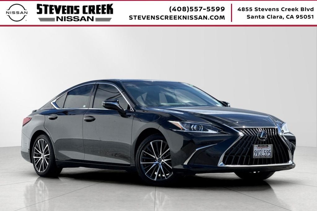 2024 Lexus ES 300h 300h's photo