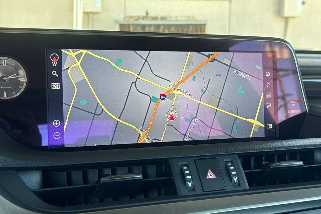 2021 Lexus ES 300h Luxury