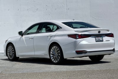 2021 Lexus ES 300h Luxury