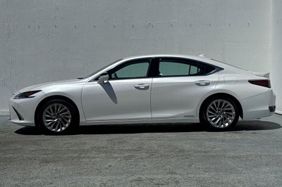 2021 Lexus ES 300h Luxury