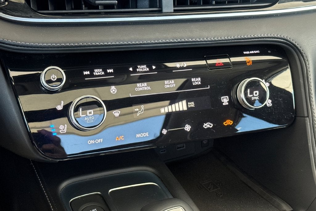 2025 INFINITI QX60 LUXE