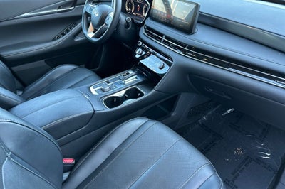 2023 INFINITI QX60 LUXE