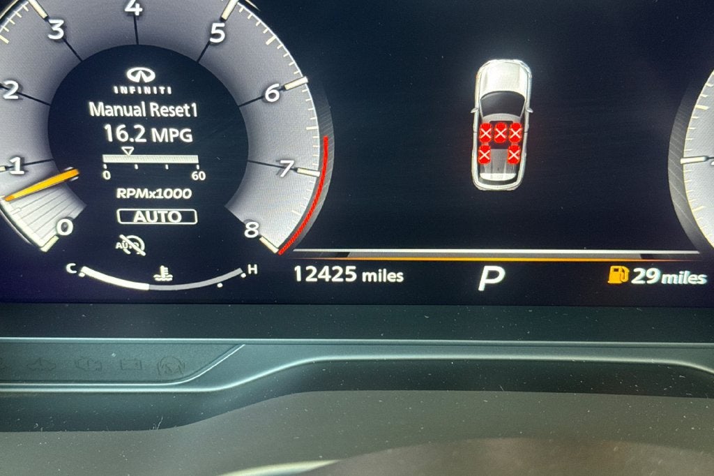 2023 INFINITI QX60 LUXE