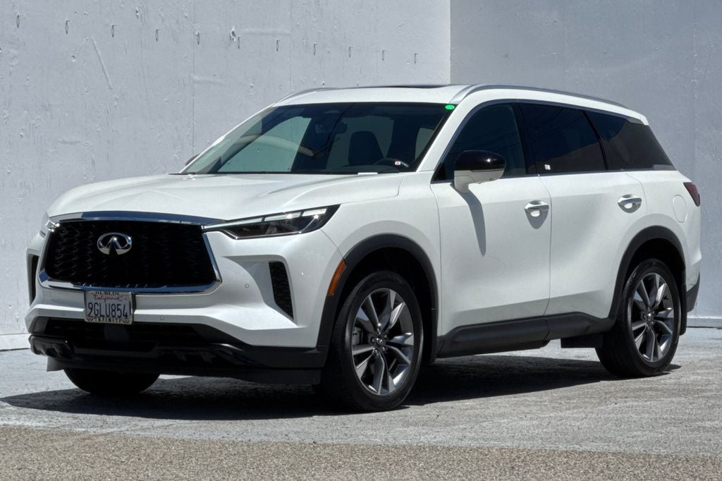 2023 INFINITI QX60 LUXE