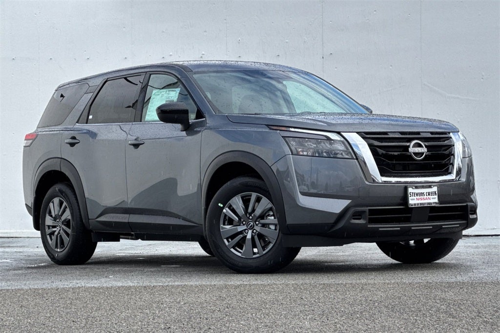 2025 Nissan Pathfinder S