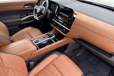 2024 Nissan Pathfinder Platinum