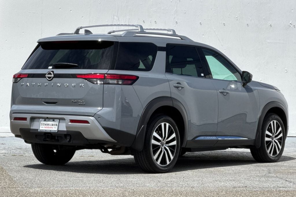 2025 Nissan Pathfinder Platinum
