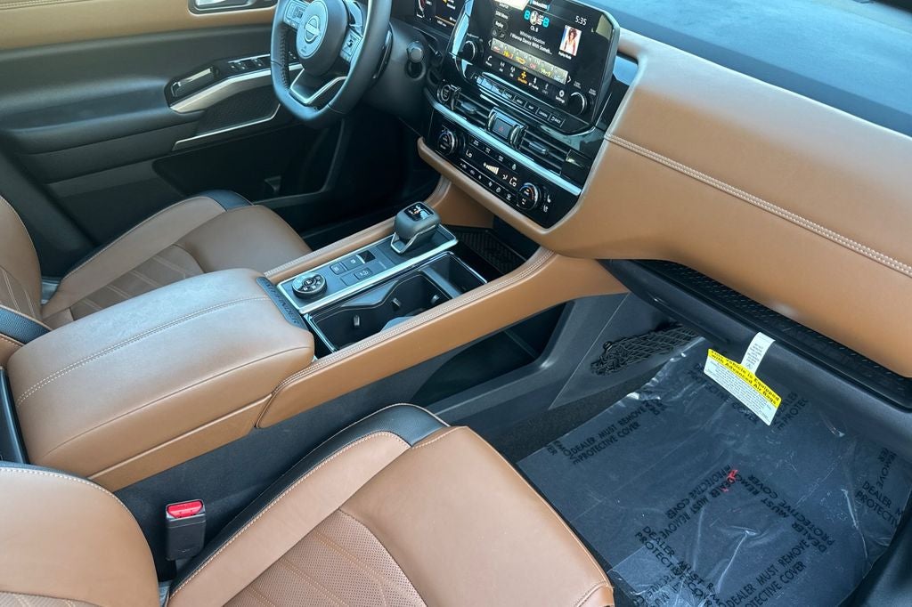 2024 Nissan Pathfinder Platinum
