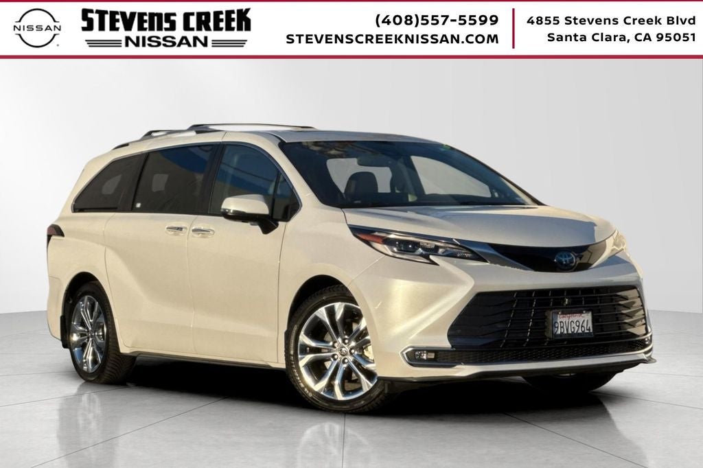 2022 Toyota Sienna Platinum 7 Passenger