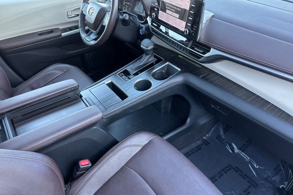 2022 Toyota Sienna Platinum 7 Passenger