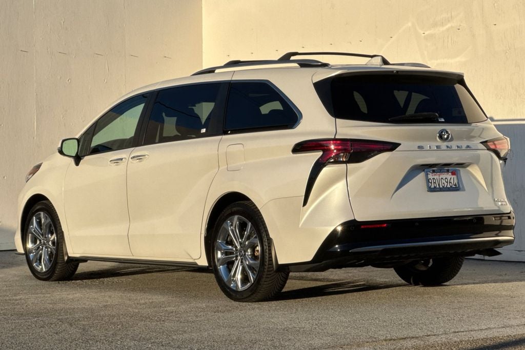 2022 Toyota Sienna Platinum 7 Passenger