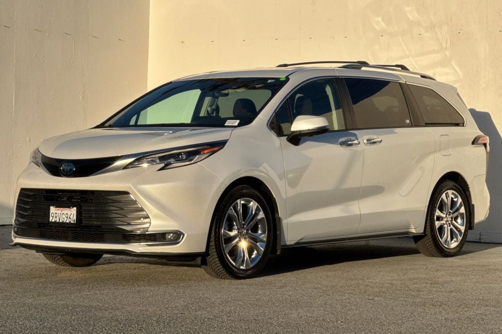 2022 Toyota Sienna Platinum 7 Passenger