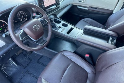2022 Toyota Sienna Platinum 7 Passenger