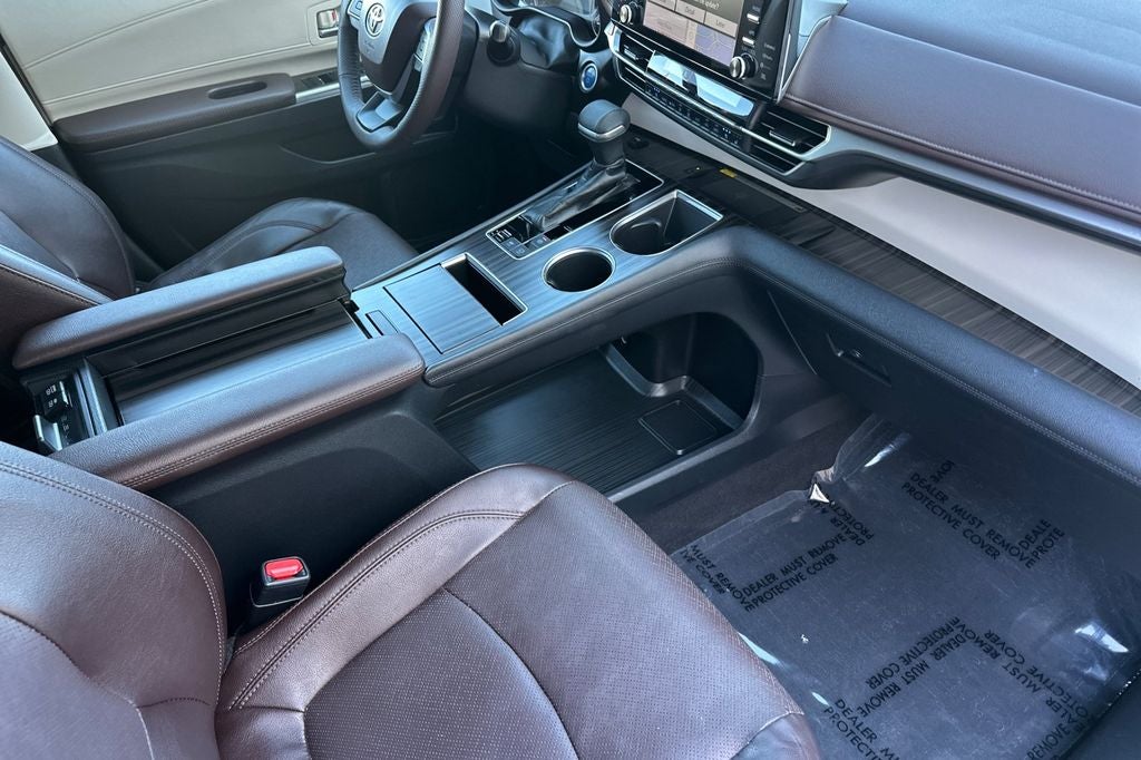 2022 Toyota Sienna Platinum 7 Passenger
