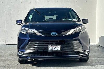 2022 Toyota Sienna Platinum 7 Passenger