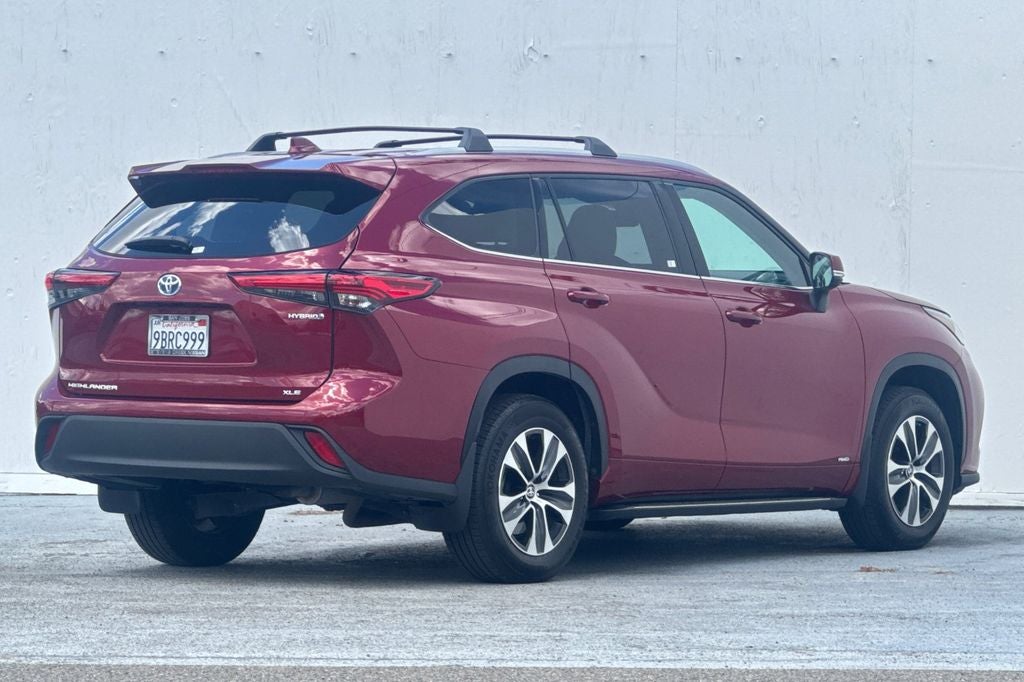 2022 Toyota Highlander Hybrid XLE