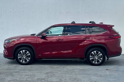 2022 Toyota Highlander Hybrid XLE