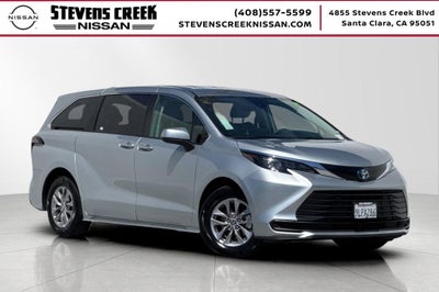 2024 Toyota Sienna LE 8 Passenger