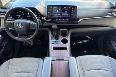 2024 Toyota Sienna LE 8 Passenger