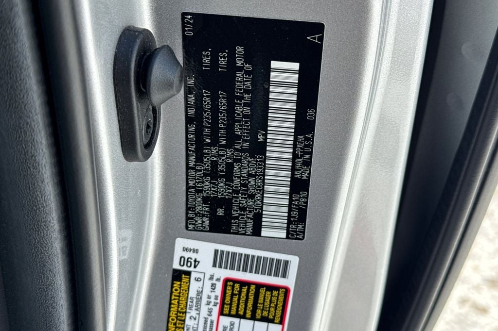 2024 Toyota Sienna LE 8 Passenger
