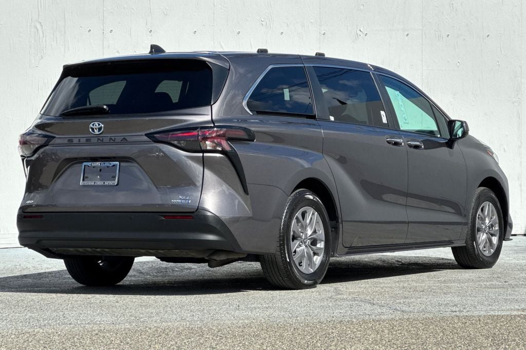 2024 Toyota Sienna XLE 7 Passenger