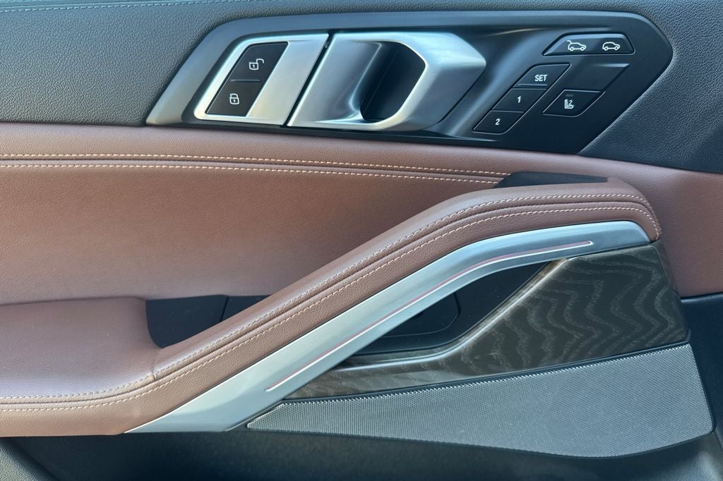 2023 BMW X6 xDrive40i