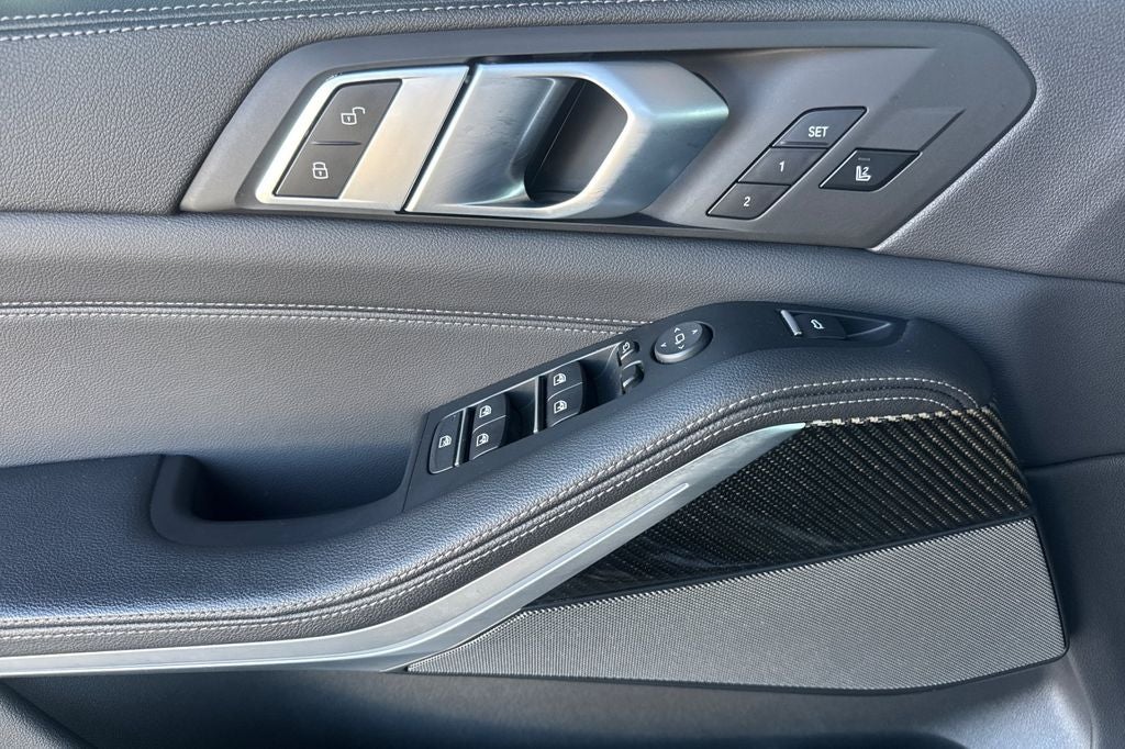 2021 BMW X5 M50i