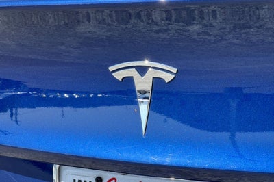 2022 Tesla Model 3 .