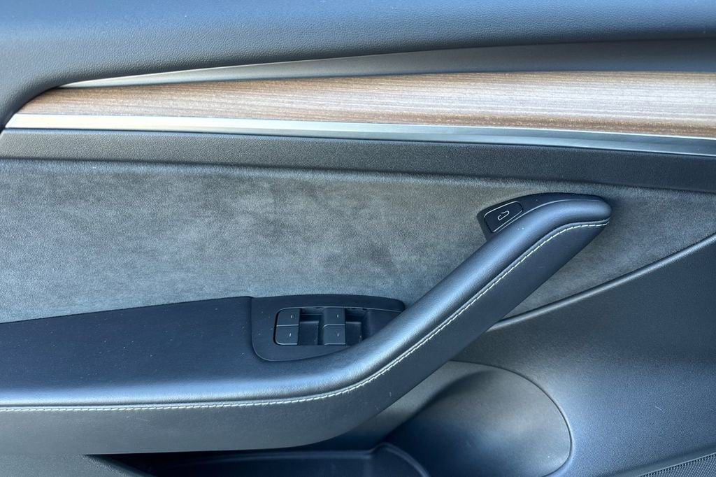 2023 Tesla Model 3 .