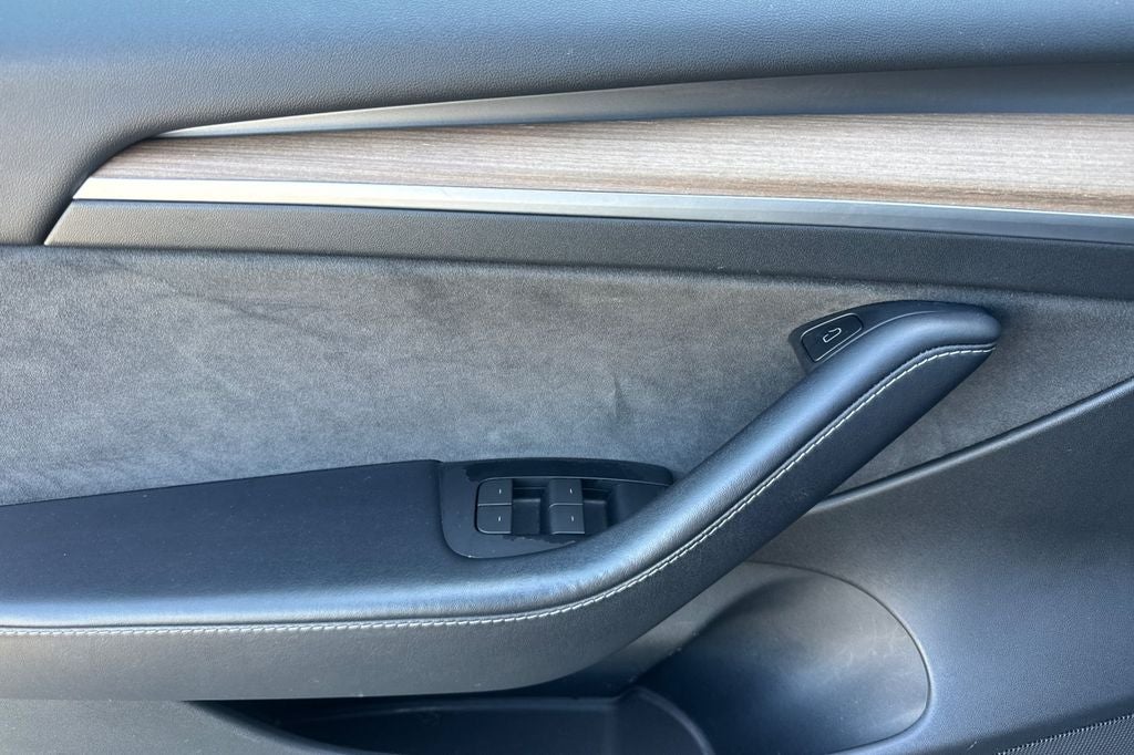2023 Tesla Model 3 .