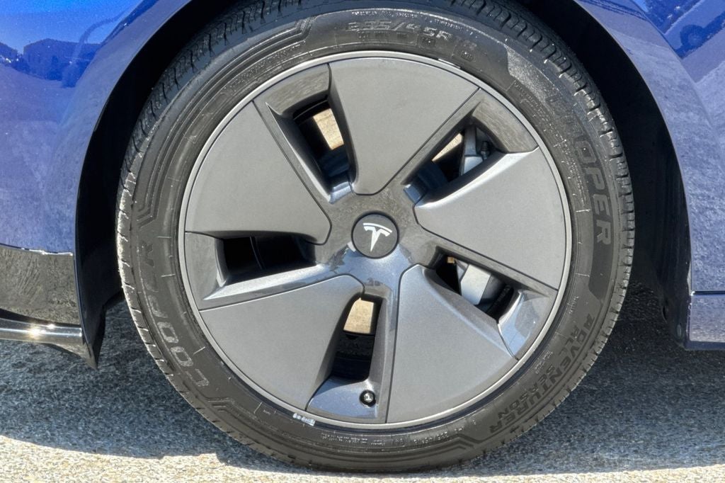 2023 Tesla Model 3 .