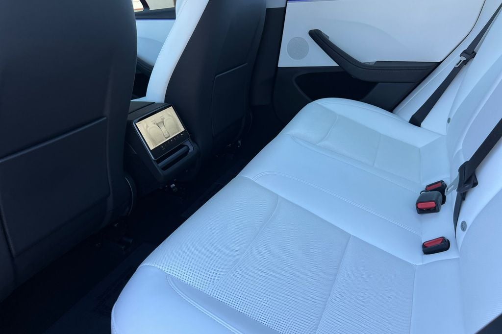 2024 Tesla Model 3 .