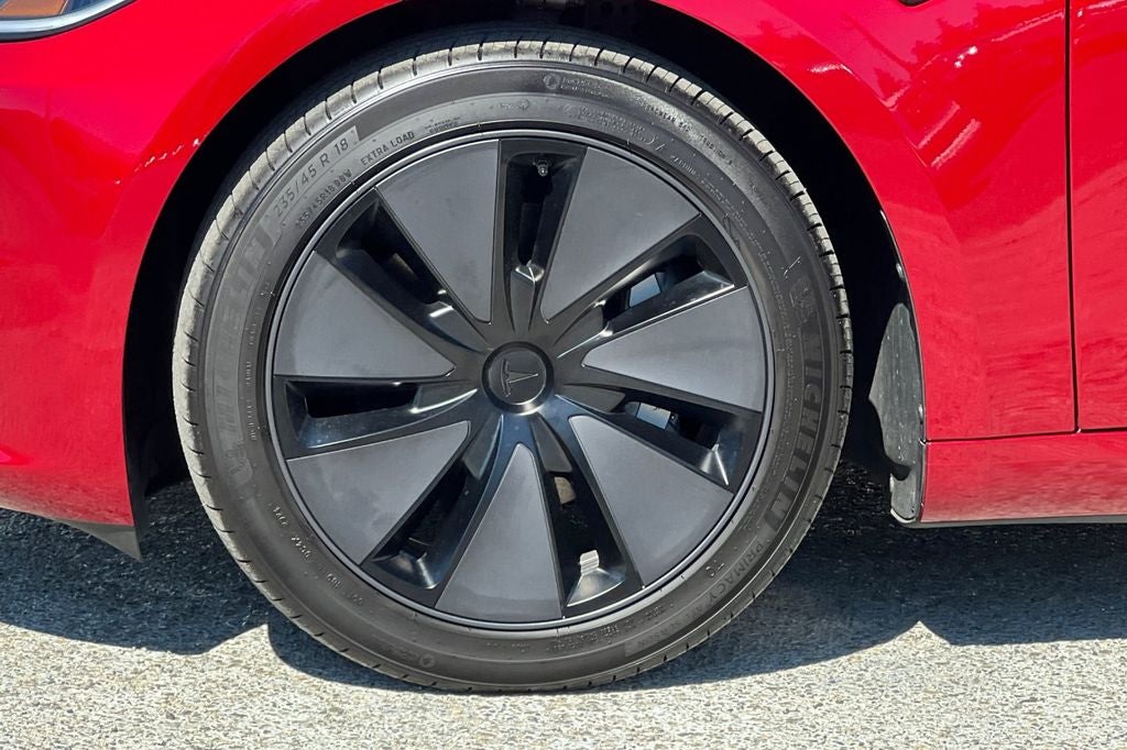 2024 Tesla Model 3 .