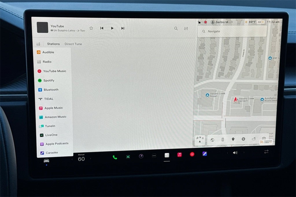 2022 Tesla Model S Plaid