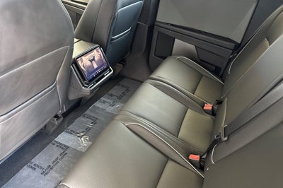 2025 Tesla Cybertruck .