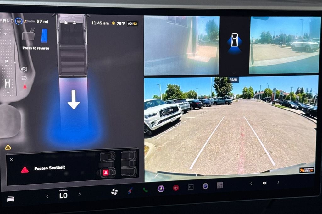 2025 Tesla Cybertruck .