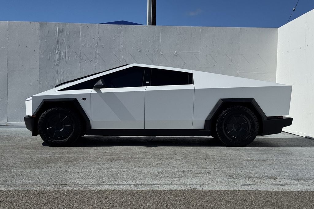2024 Tesla Cybertruck Cyberbeast