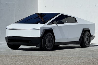 2024 Tesla Cybertruck Cyberbeast