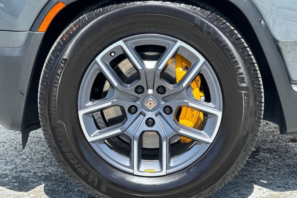 2023 Rivian R1S Adventure Quad Motor Large Pack