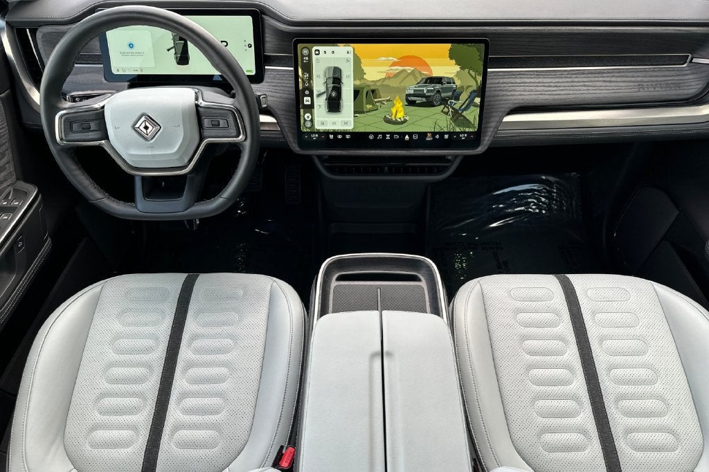 2025 Rivian R1S Adventure Dual Motor Standard Pack