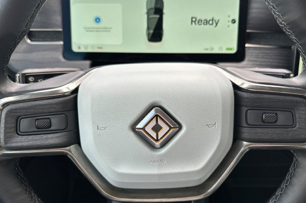 2025 Rivian R1S Adventure Dual Motor Standard Pack