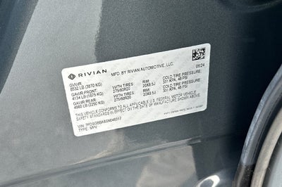 2025 Rivian R1S Adventure Dual Motor Standard Pack