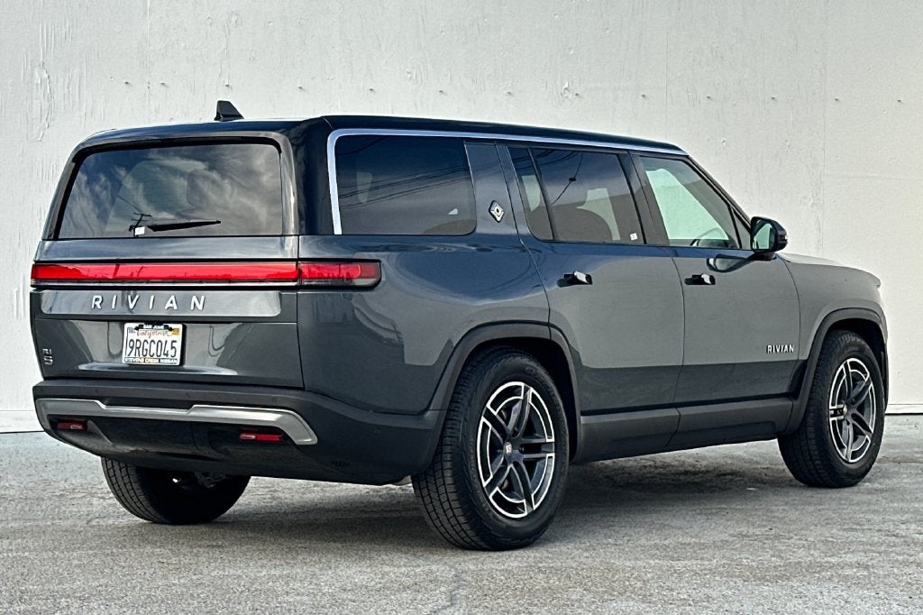 2025 Rivian R1S Adventure Dual Motor Standard Pack