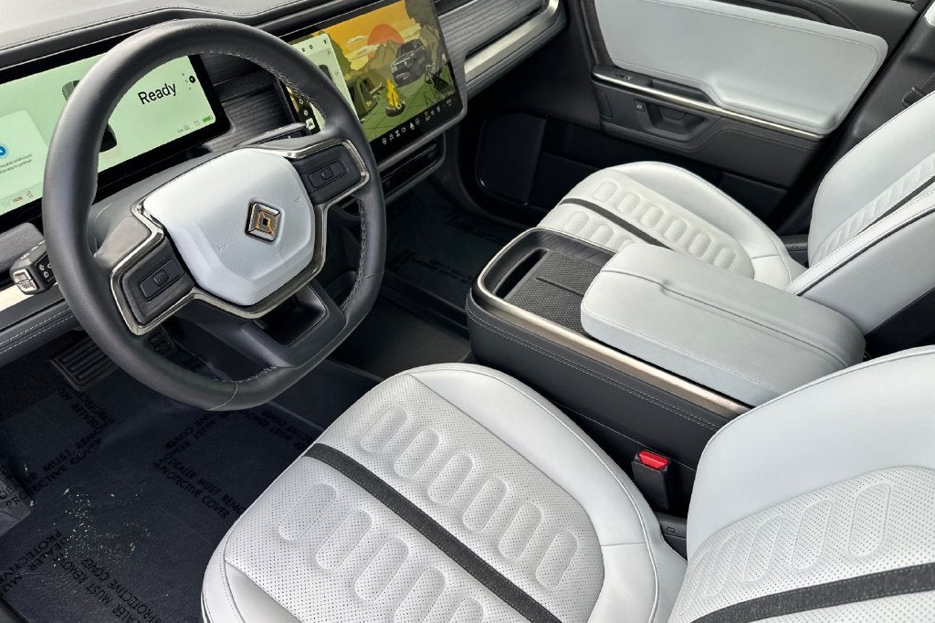 2025 Rivian R1S Adventure Dual Motor Standard Pack