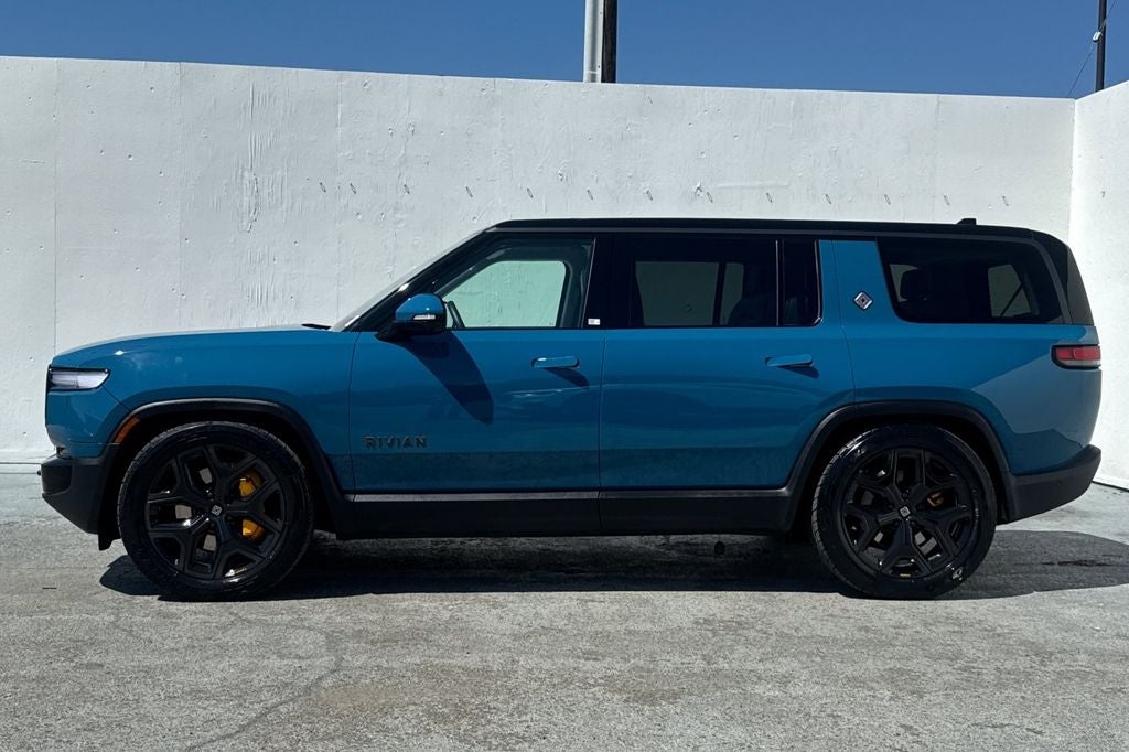 2025 Rivian R1S Ascend Tri Motor Max Pack