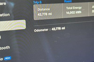 2023 Tesla Model X Standard Range